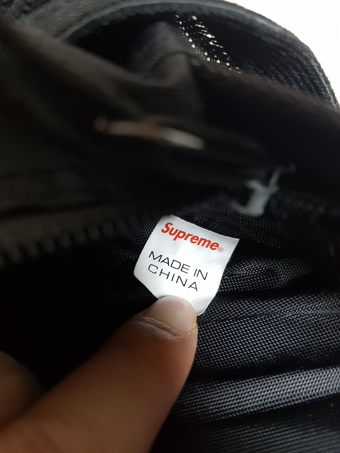 슈프림 백팩 블랙 18FW 상품이미지9
