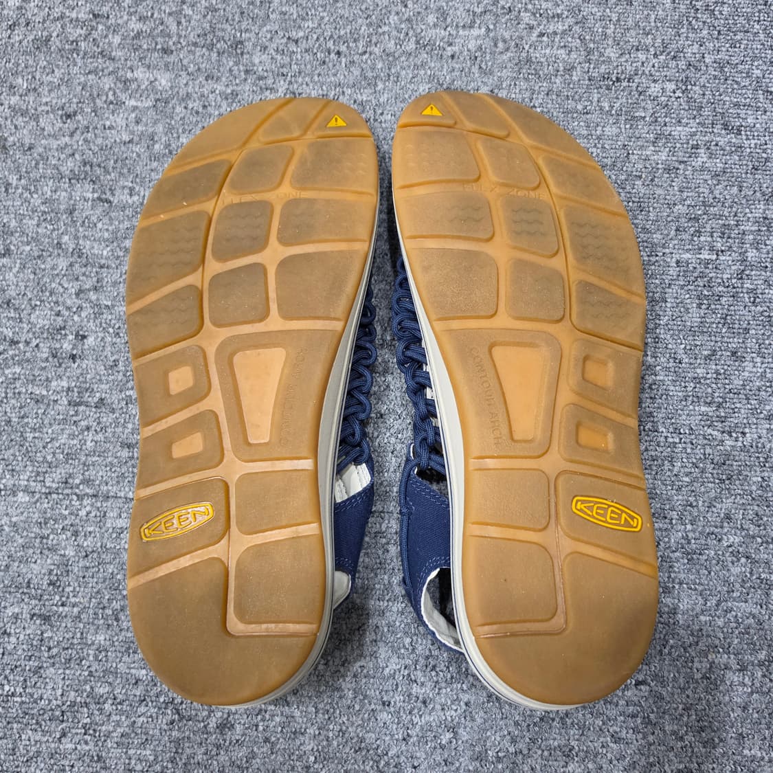 KEEN 킨 유니크 샌들 블루 300 상품이미지7