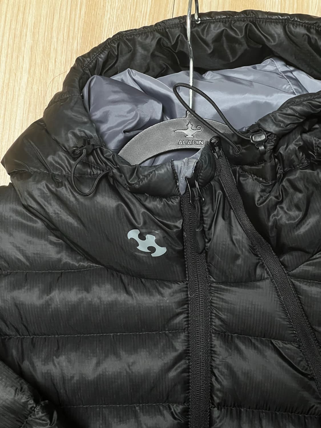 산산기어 서픽스 23FW 경량패딩 사이즈3 상품이미지2