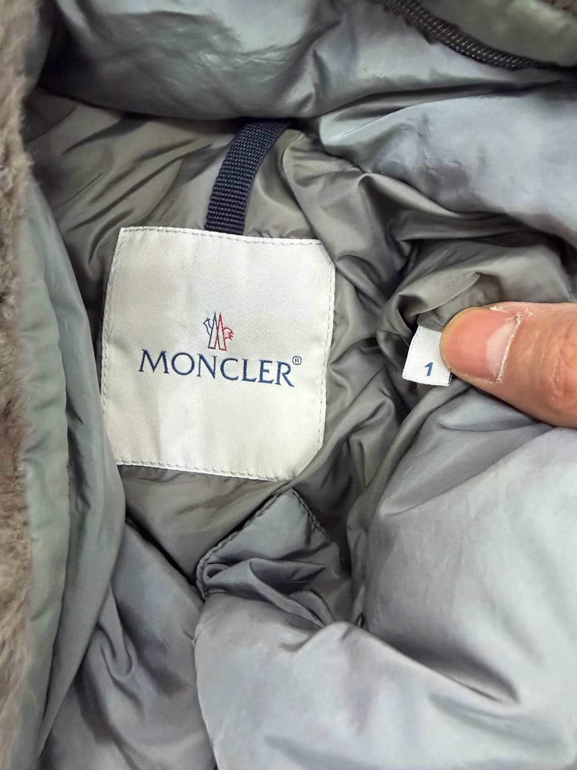 정품) 몽클레어 여성 퍼 트리밍 패딩 1 상품이미지7