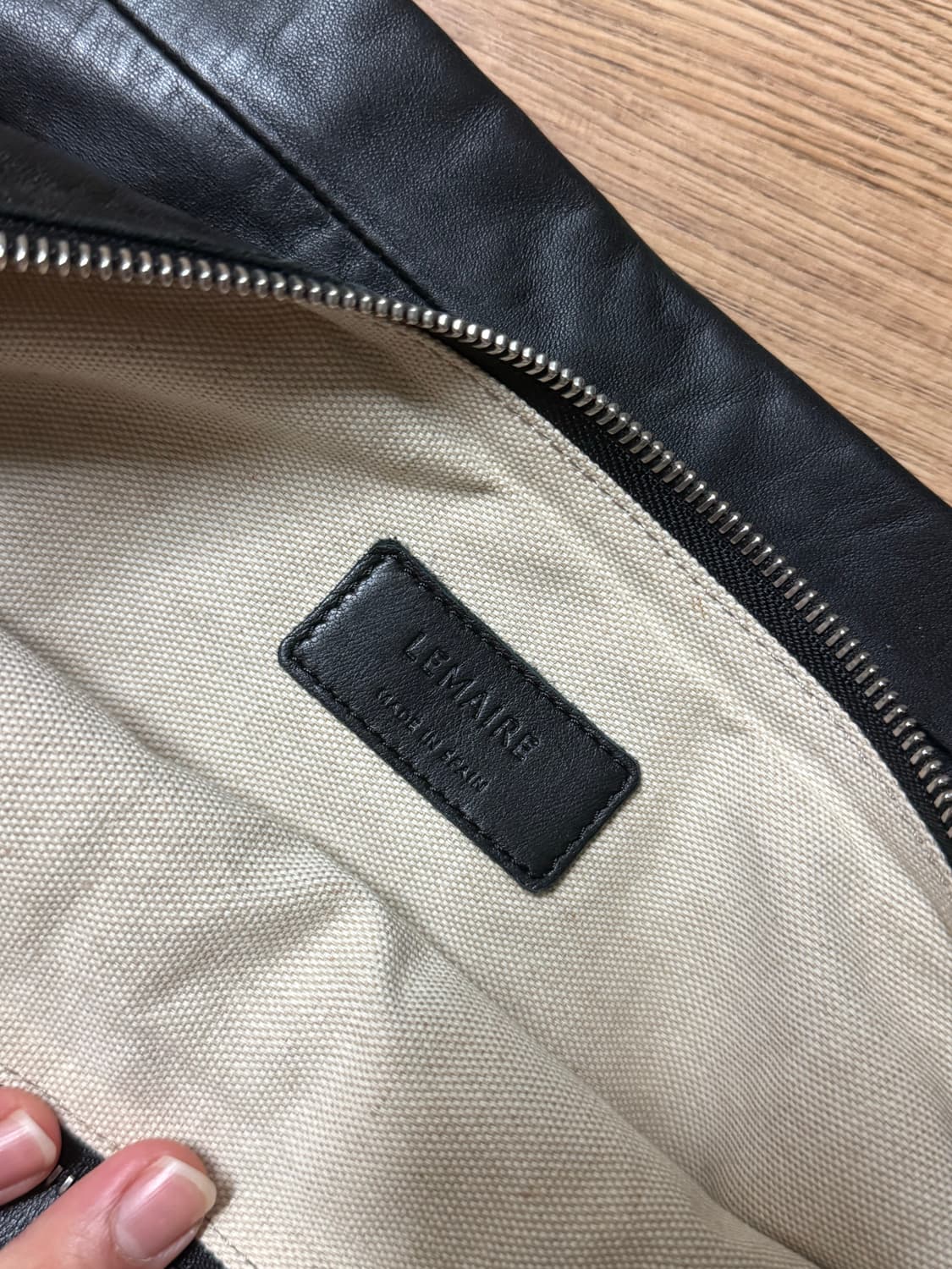 르메르 범백 크로와상 스몰 블랙 상품이미지2