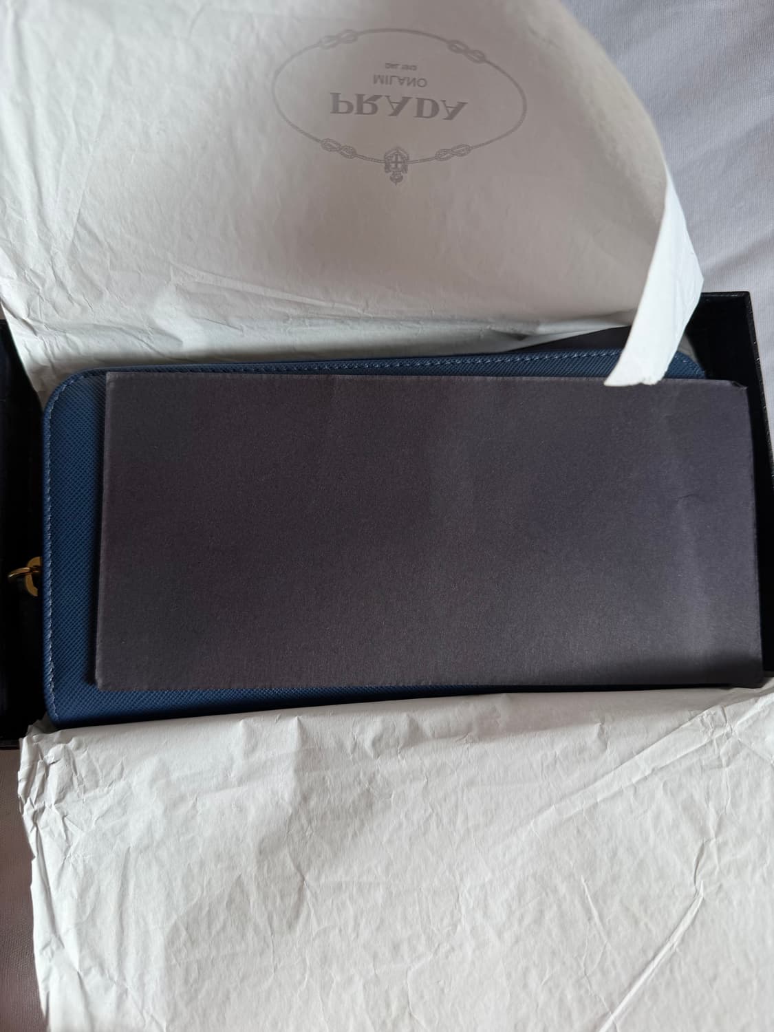 (미사용) 프라다 사피아노 지퍼 장지갑 코발트블루 상품이미지5