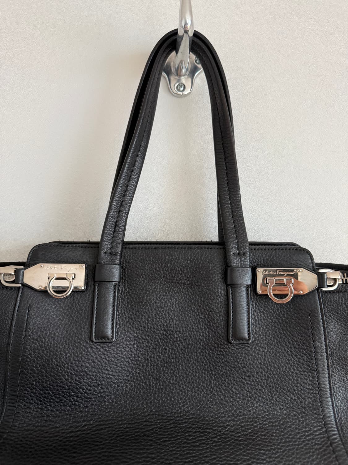 살바토레 페라가모(Salvatore ferragamo) 레더 숄더백 상품이미지3