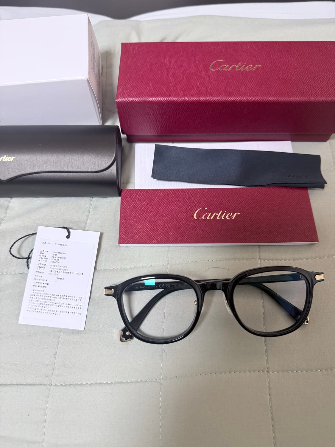 25년식 까르띠에 뿔테안경 상품이미지4