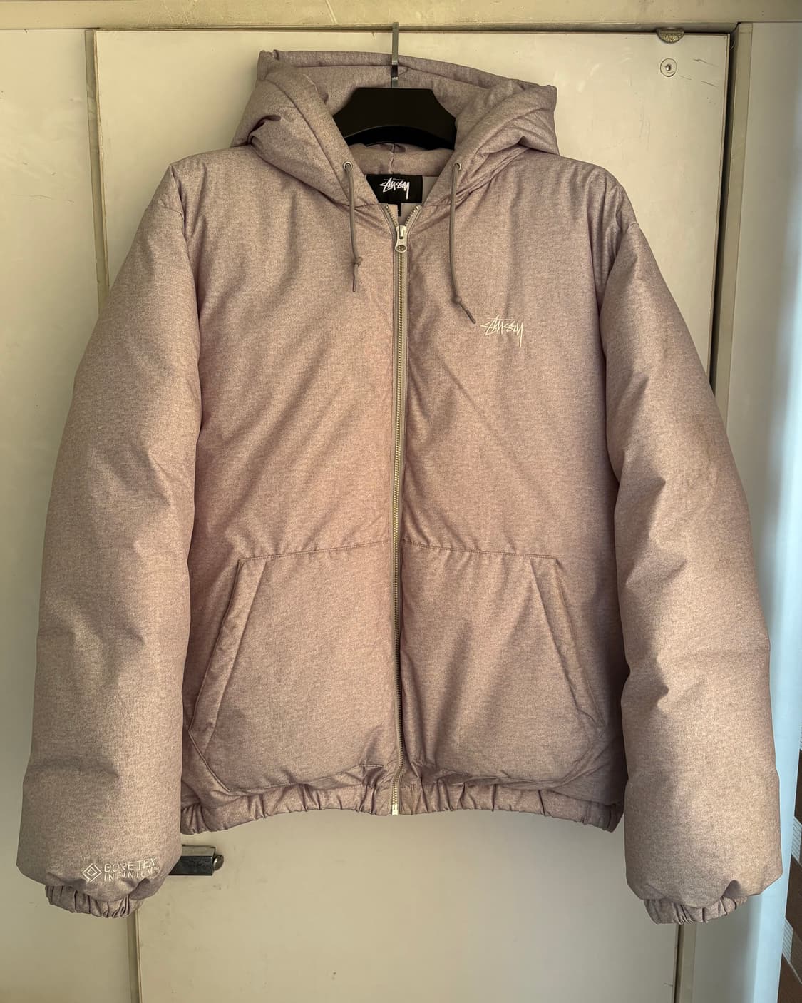 스투시 고어텍스 인피니움 다운 후드 상품이미지1