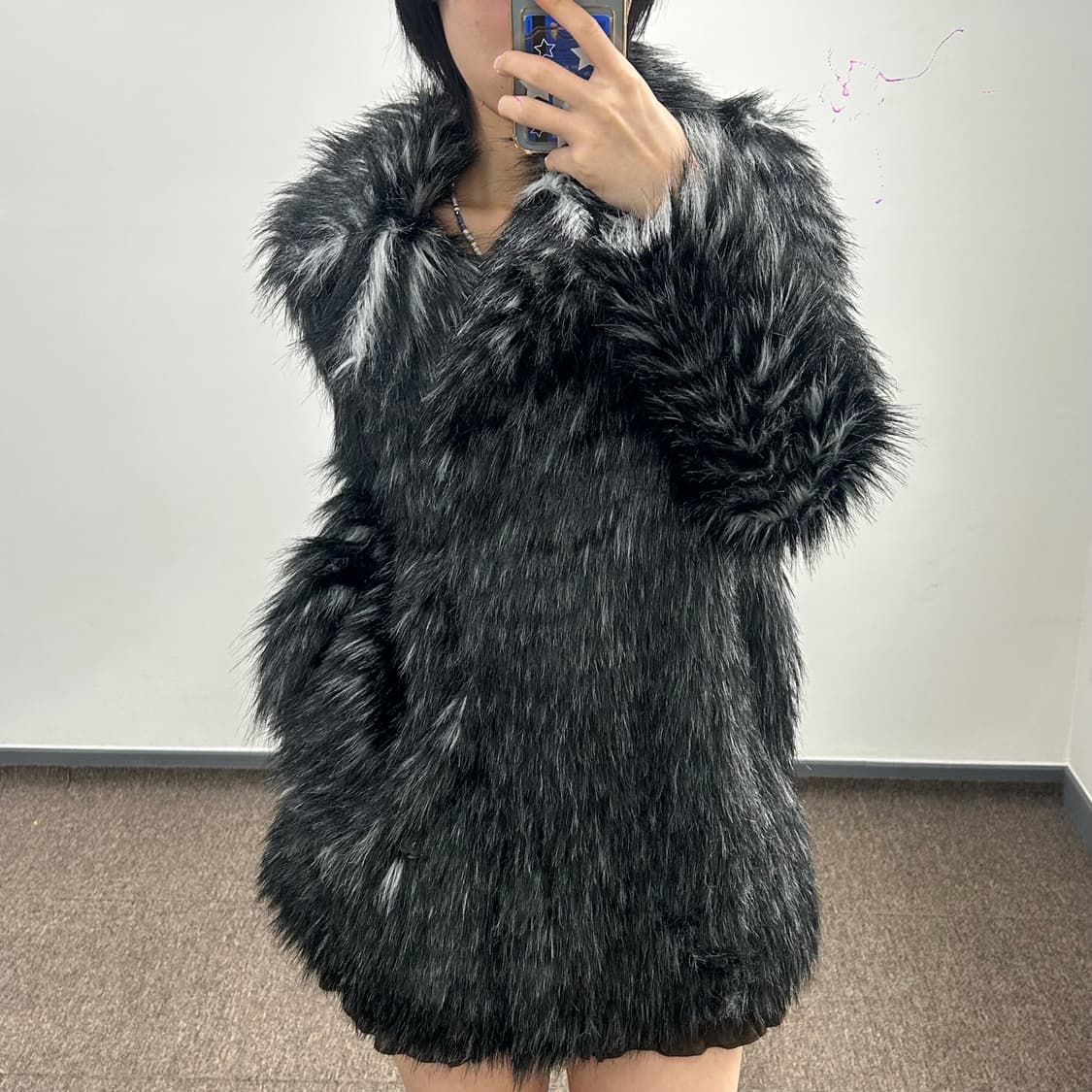 Guess 게스 블랙그레이 퍼 자켓  상품이미지2