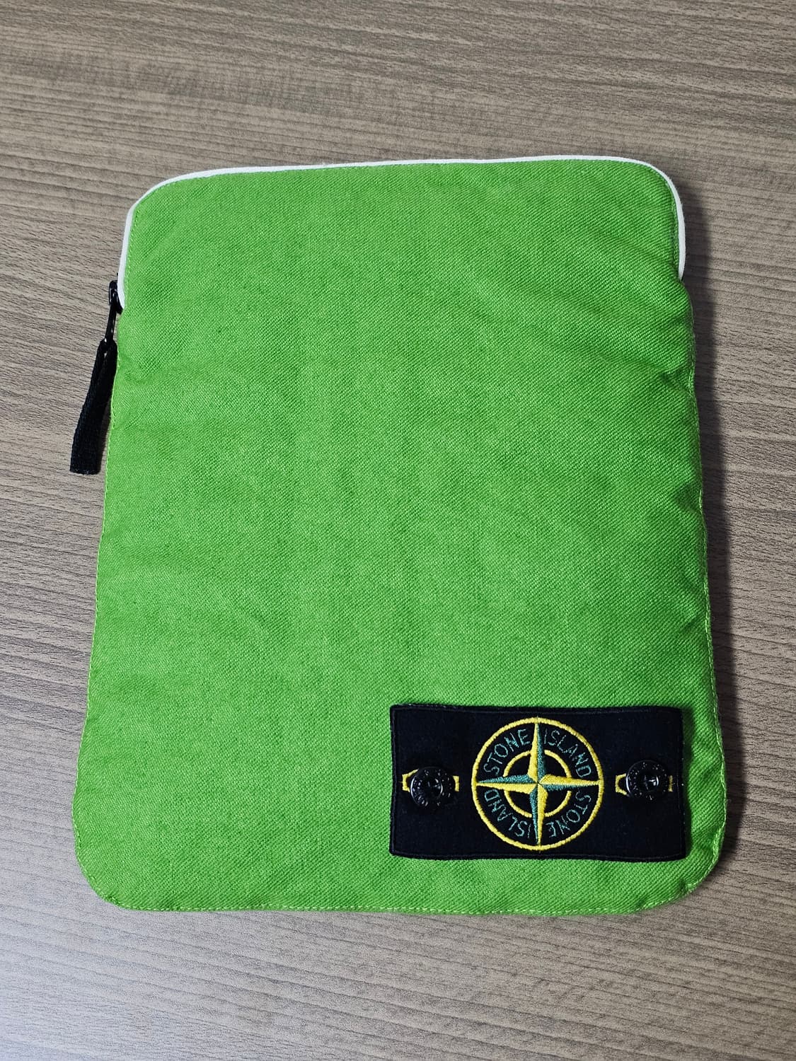 스톤아일랜드 와펜 클러치 상품이미지1