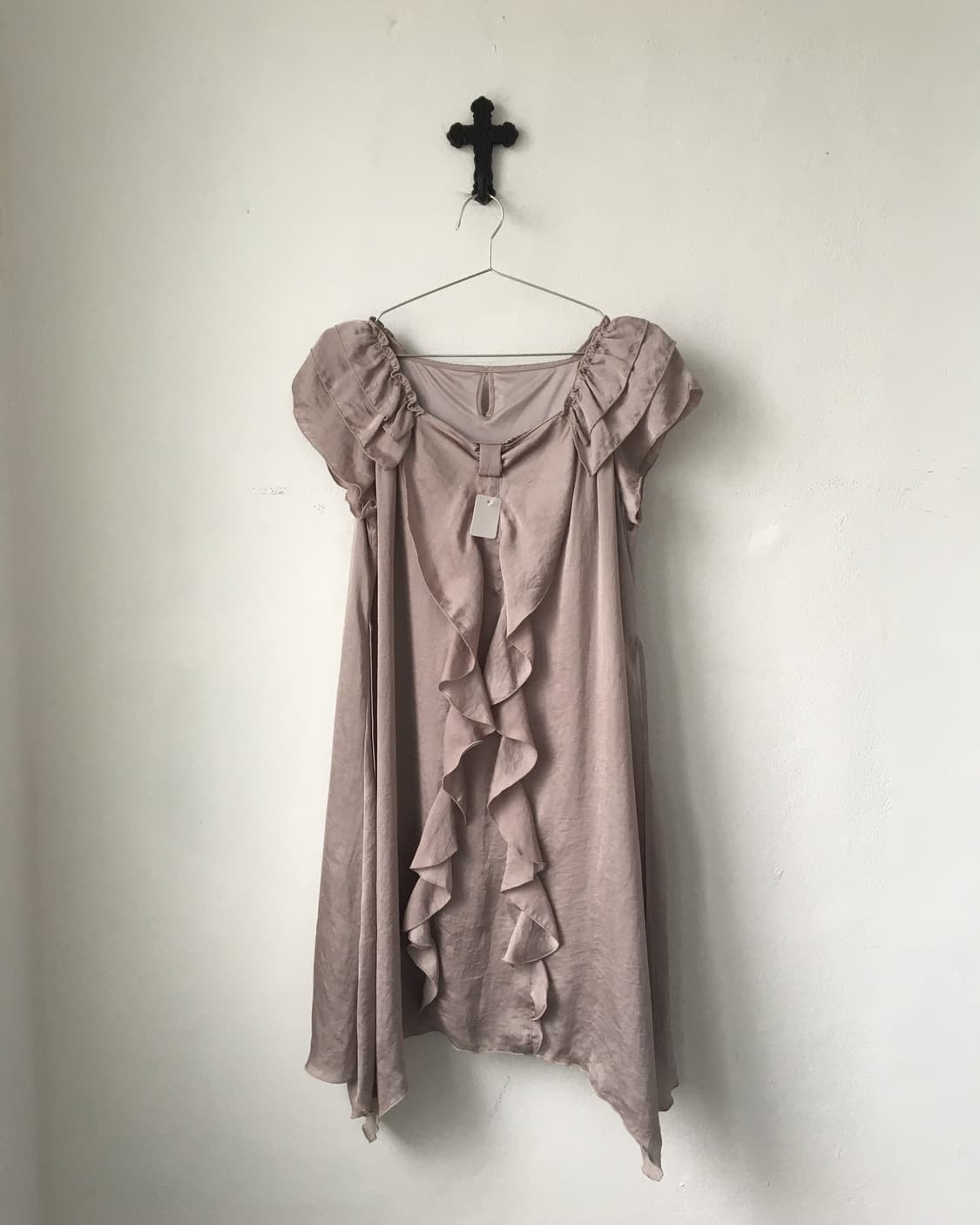 Ruffle point glossy onepiece 상품이미지2