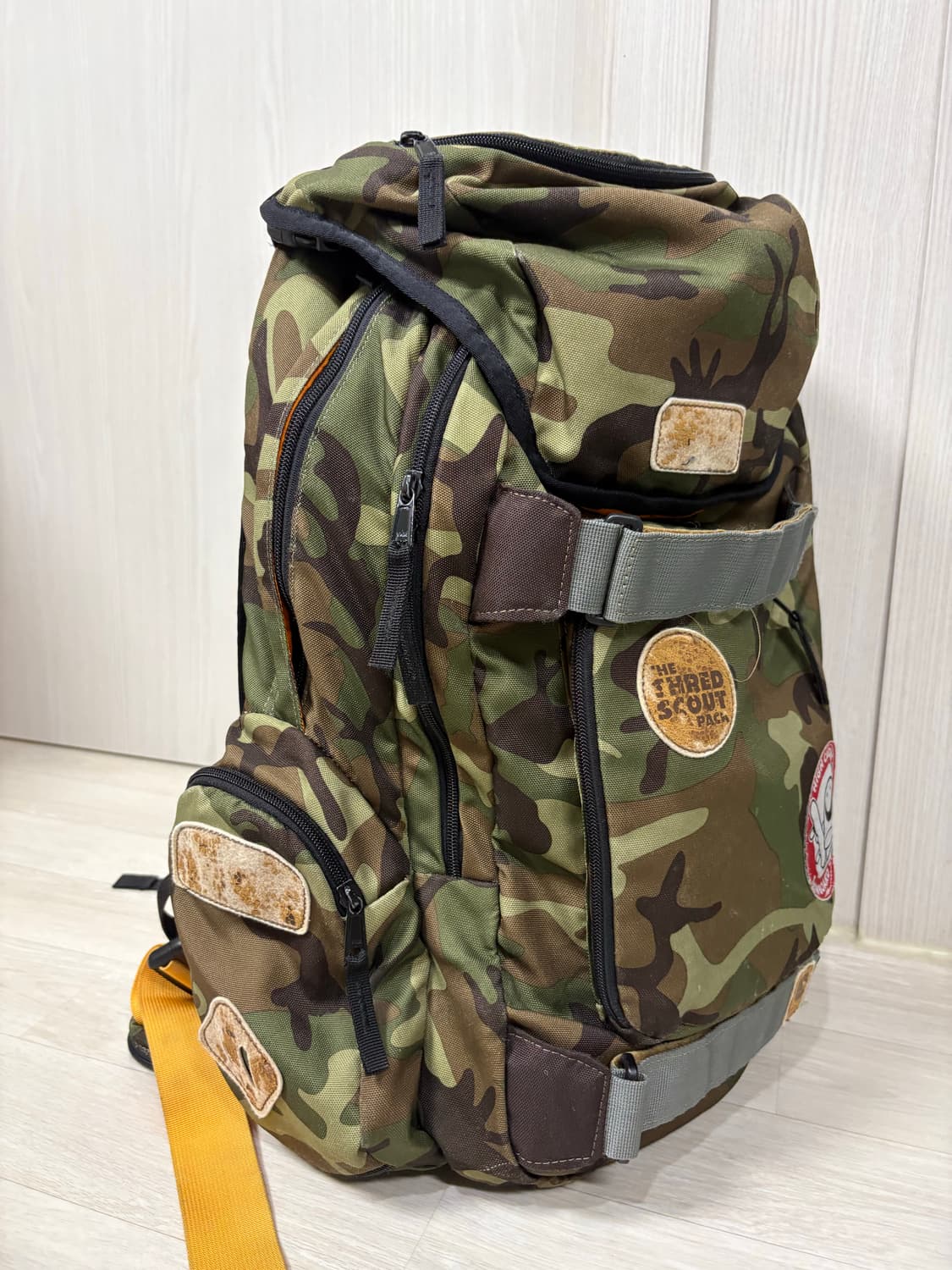 버튼 우드랜드 카모 백팩 상품이미지1