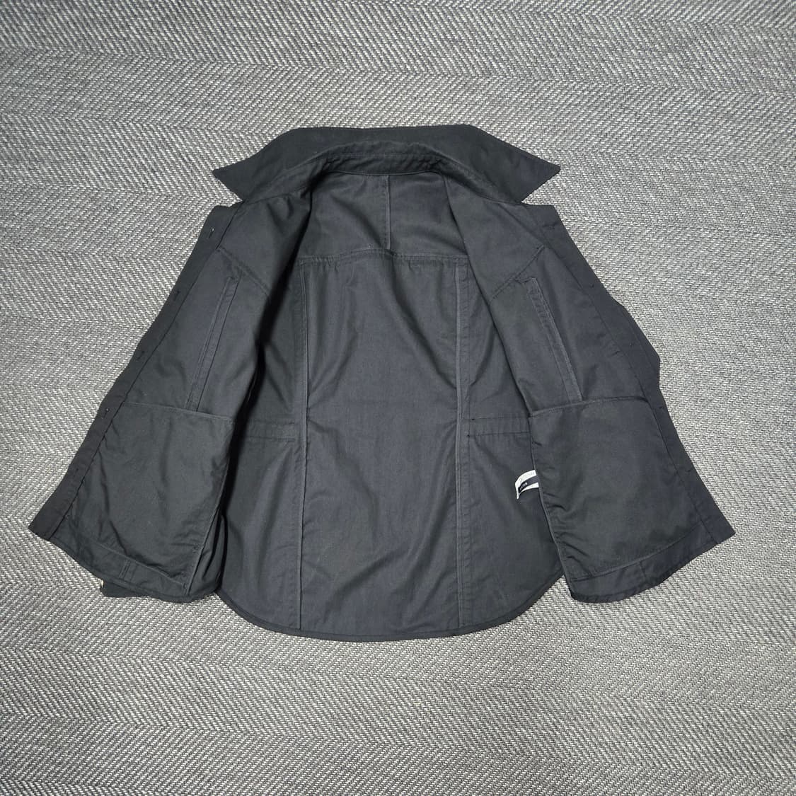 한섬 시스템 SYSTEM 블랙 퍼프 셔츠 자켓 상품이미지3