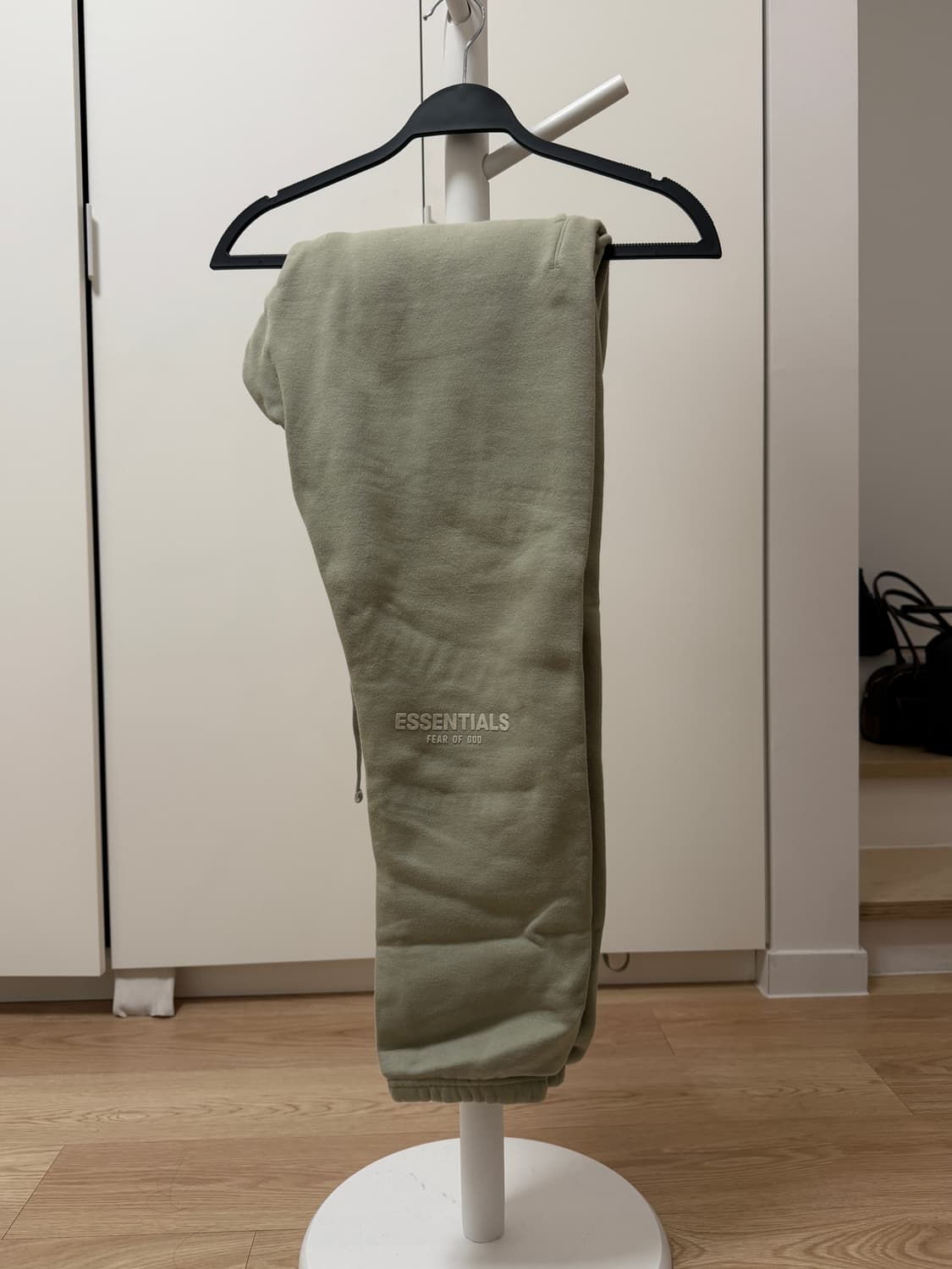 Fear of god essentials 스웨트팬츠 seafoam 상품이미지2