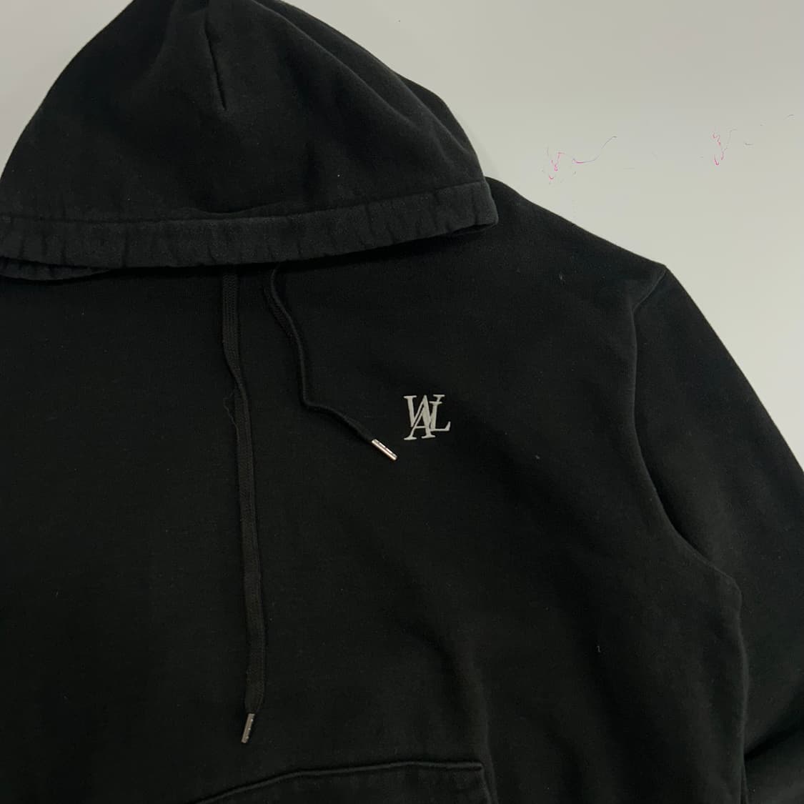 Wooalong 우알롱 블랙 후드티 상품이미지4