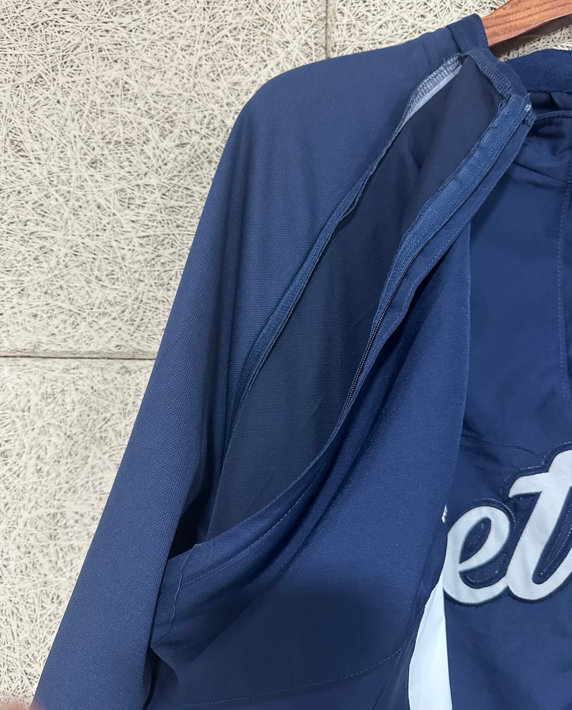 마제스틱 디트로이트 타이거즈 바람막이 분리형 웜업  XL 상품이미지3