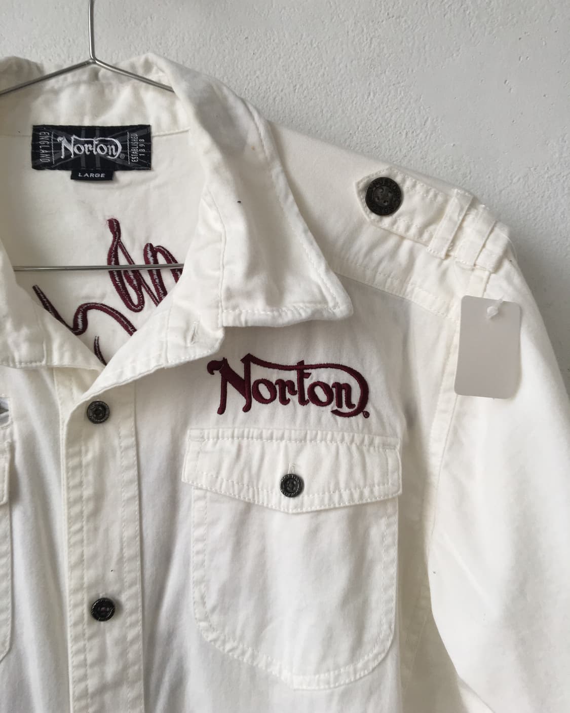 Lettering needle work point shirt 상품이미지5