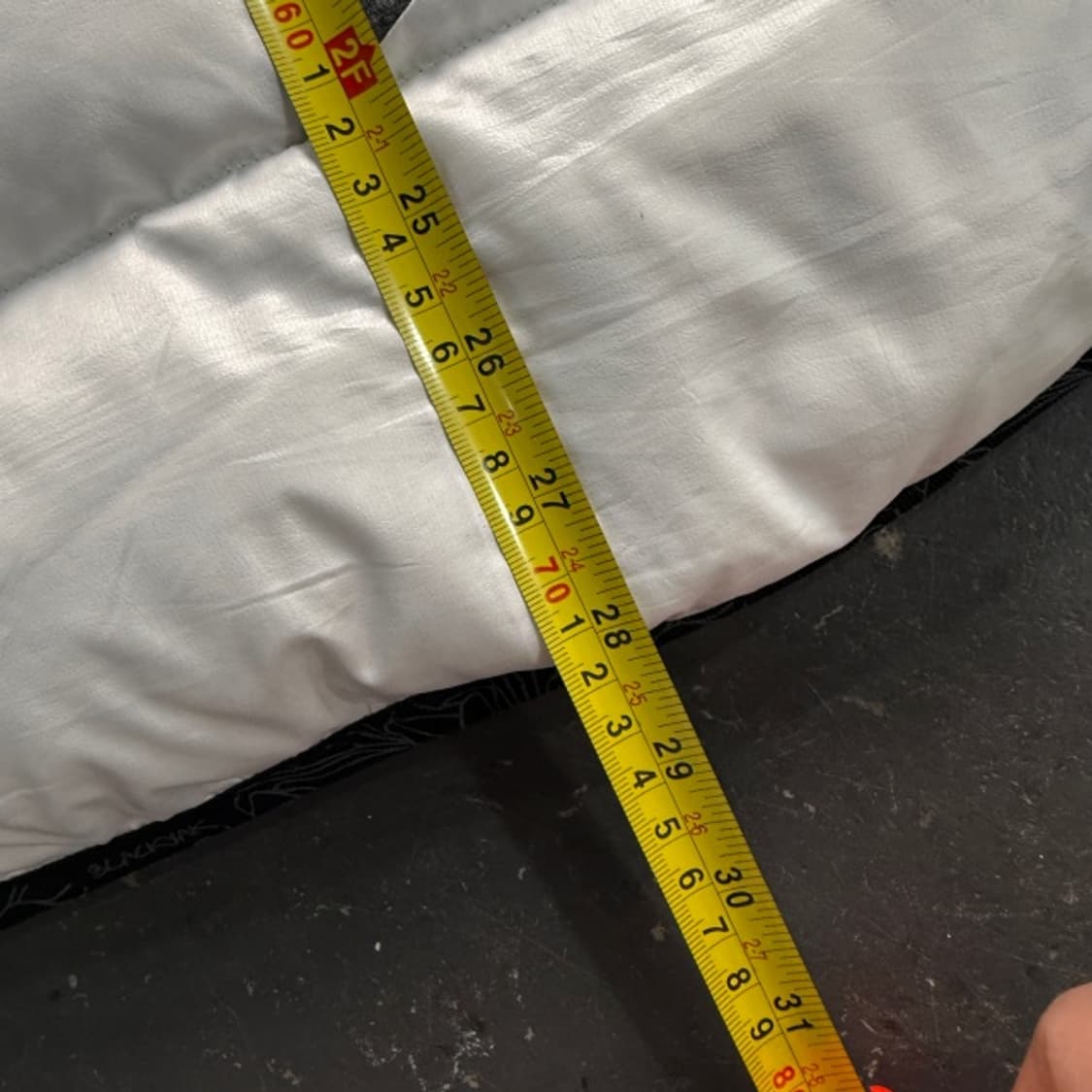 105 블랙야크 패딩조끼 상품이미지8