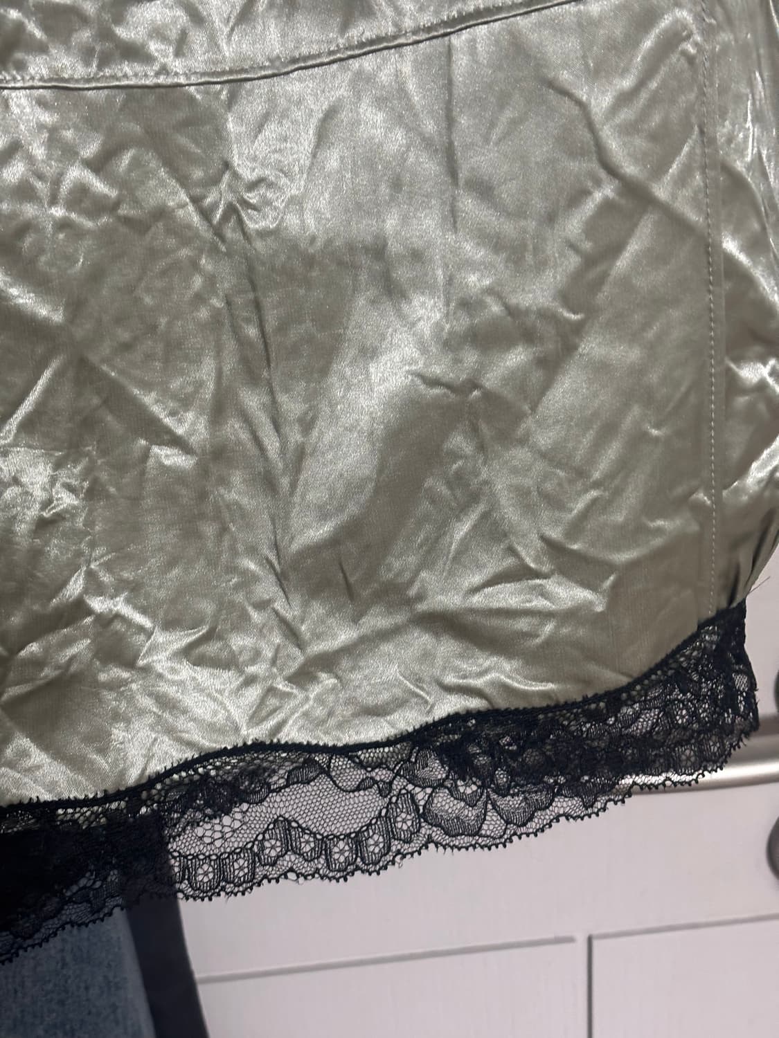 마지셔우드 새틴 레이스 미디 스커트 / 정가 159,000 상품이미지6