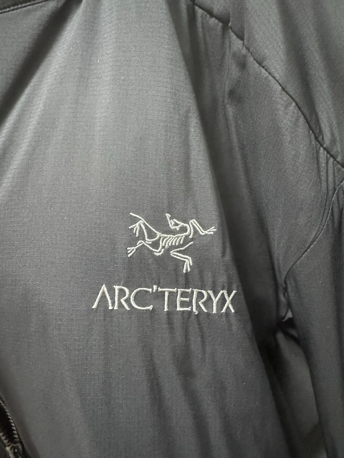 아크테릭스 아톰 후디 xl 블랙 판매 세륨 토륨 리프 다이와피어 나나미카 상품이미지5