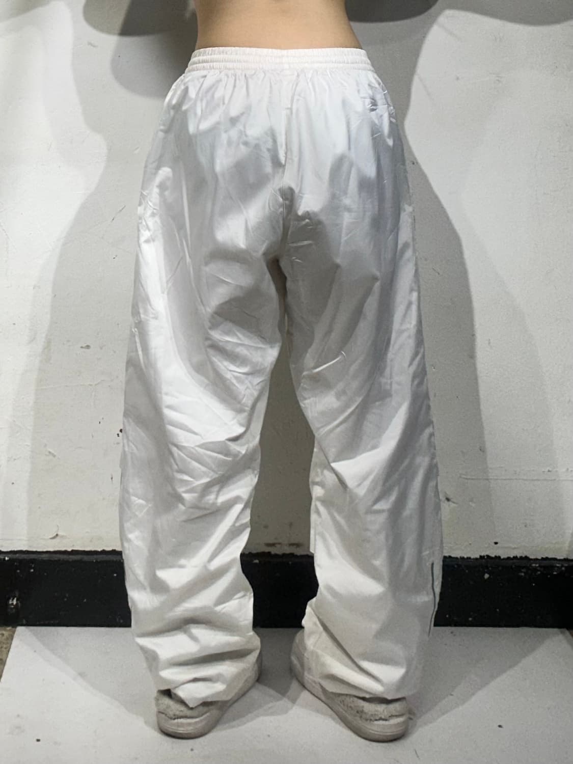 미즈노 화이트 블랙 로고 와이드 팬츠 L 상품이미지3