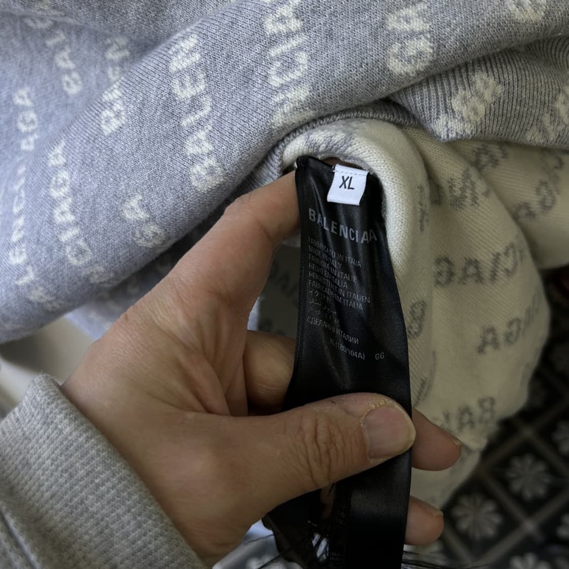 15985 - 발렌시아가 미니 올오버 로고 니트 상품이미지4