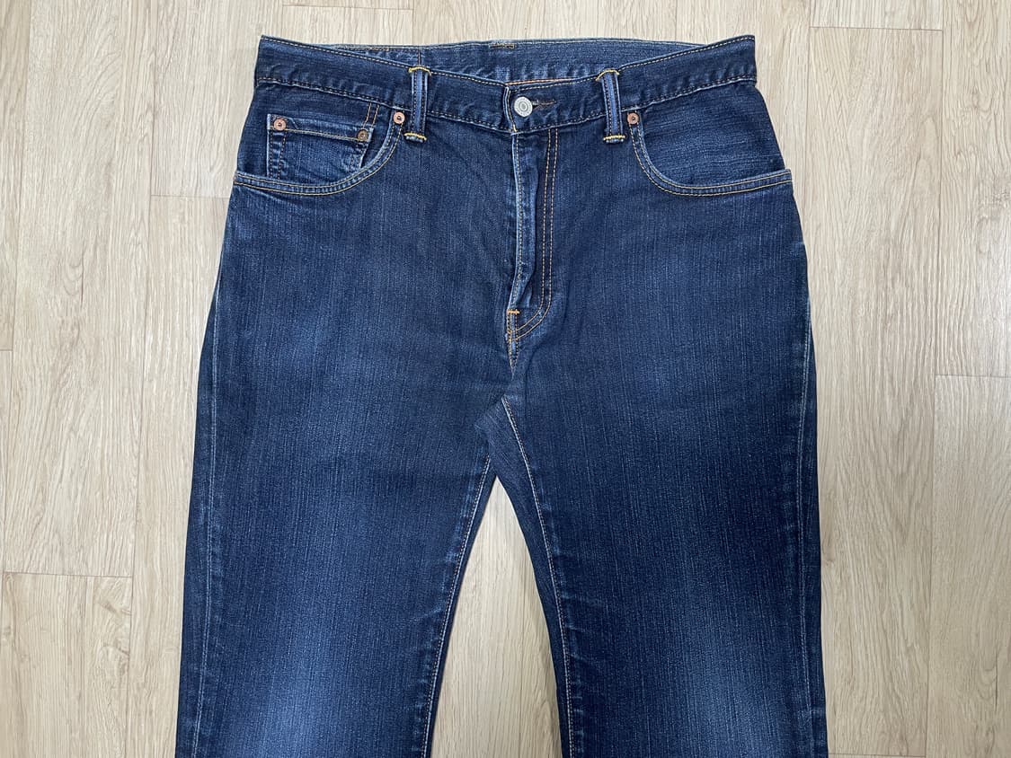 32) 리바이스 매장판 551 일자핏 진청워싱 데님팬츠 상품이미지4