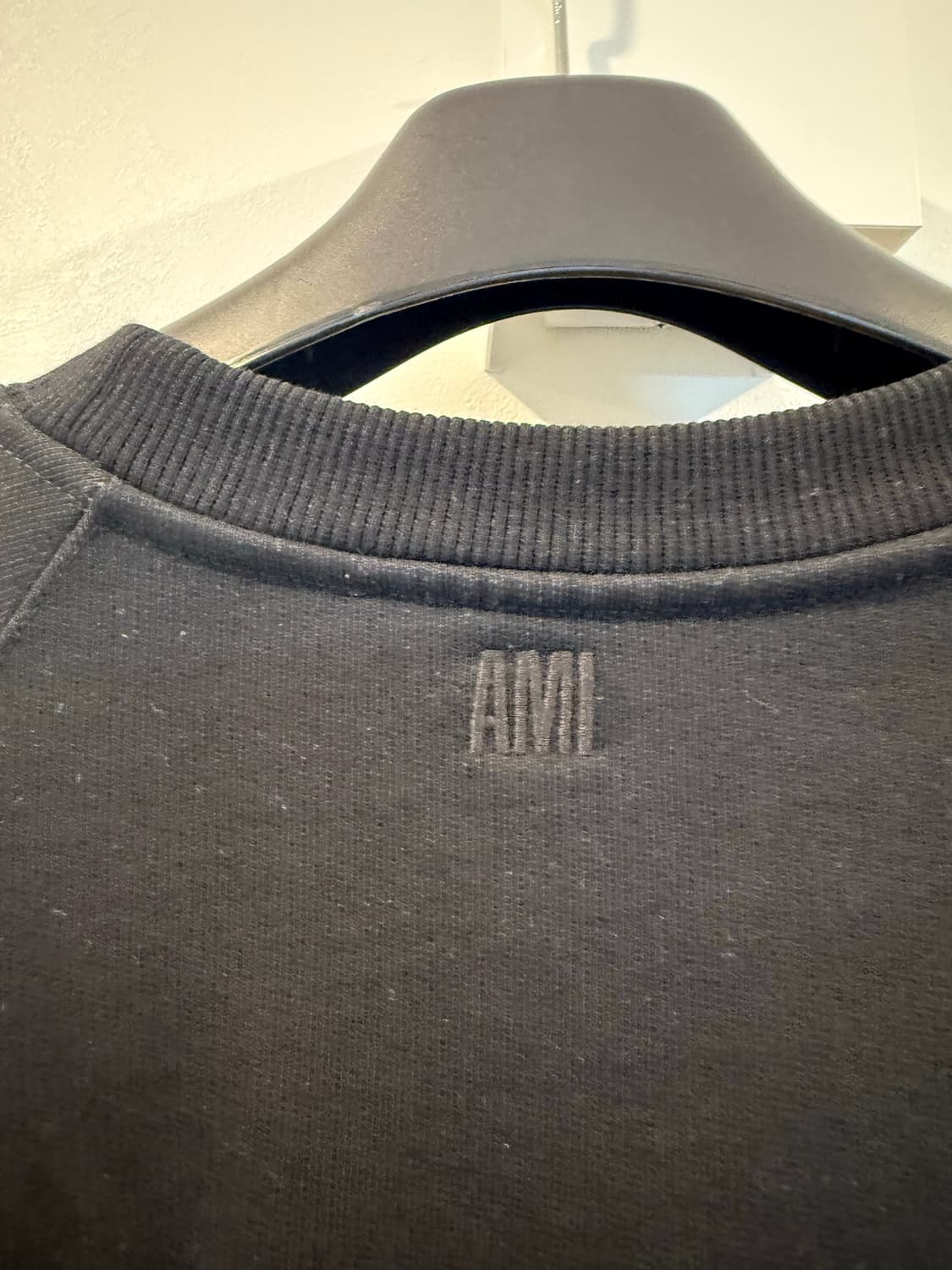 [XL] 아미 스몰 하트로고 맨투맨 블랙 상품이미지3