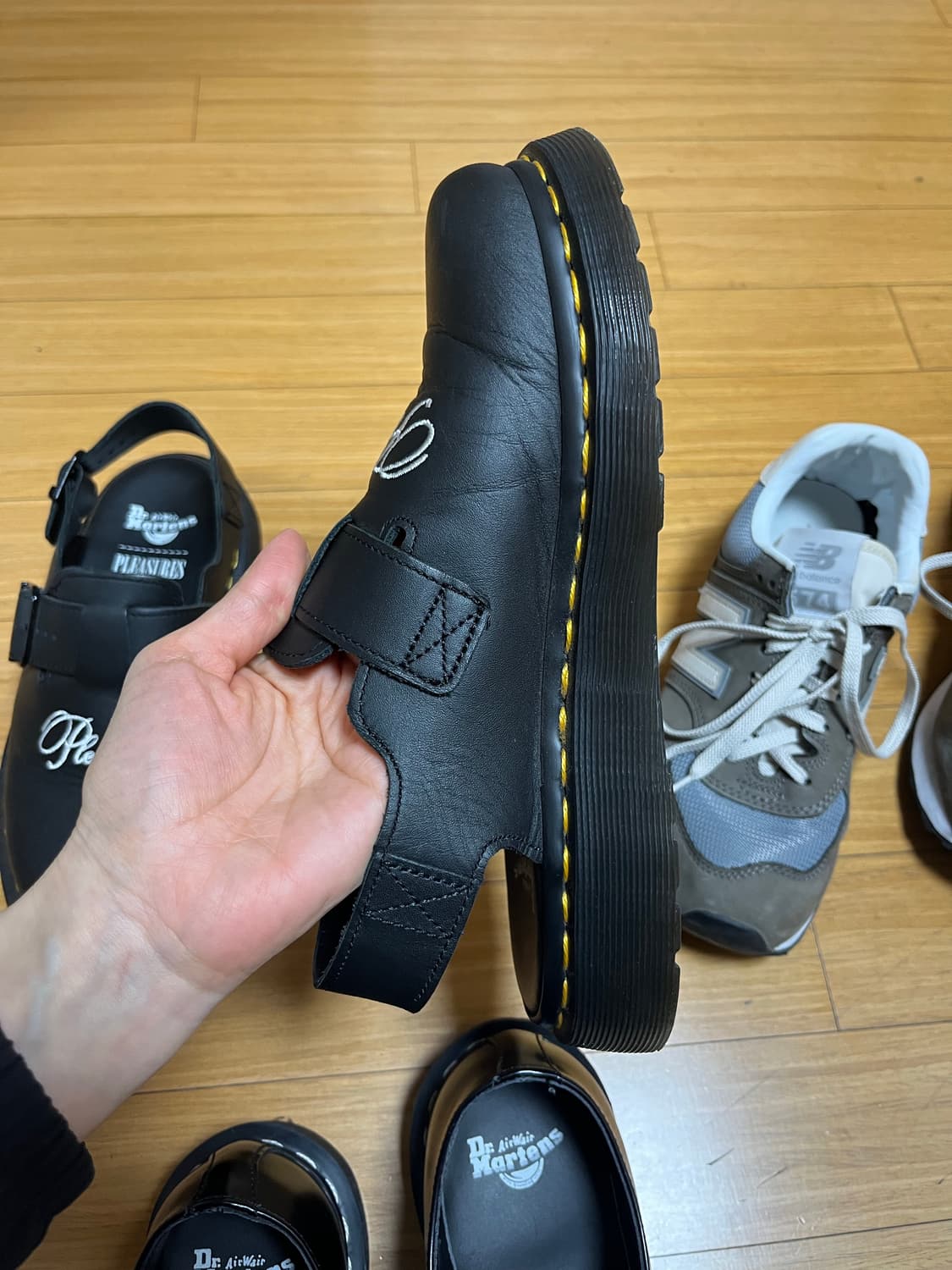 닥터마틴x플레져스 240 상품이미지8