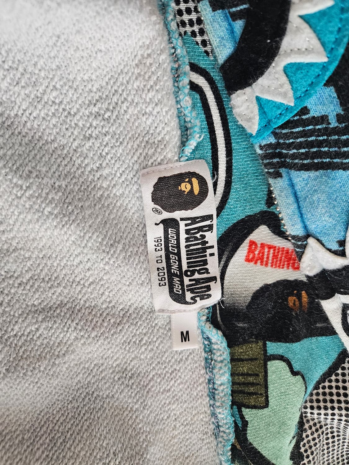 베이프 코믹아트 샤크 후드 상품이미지3