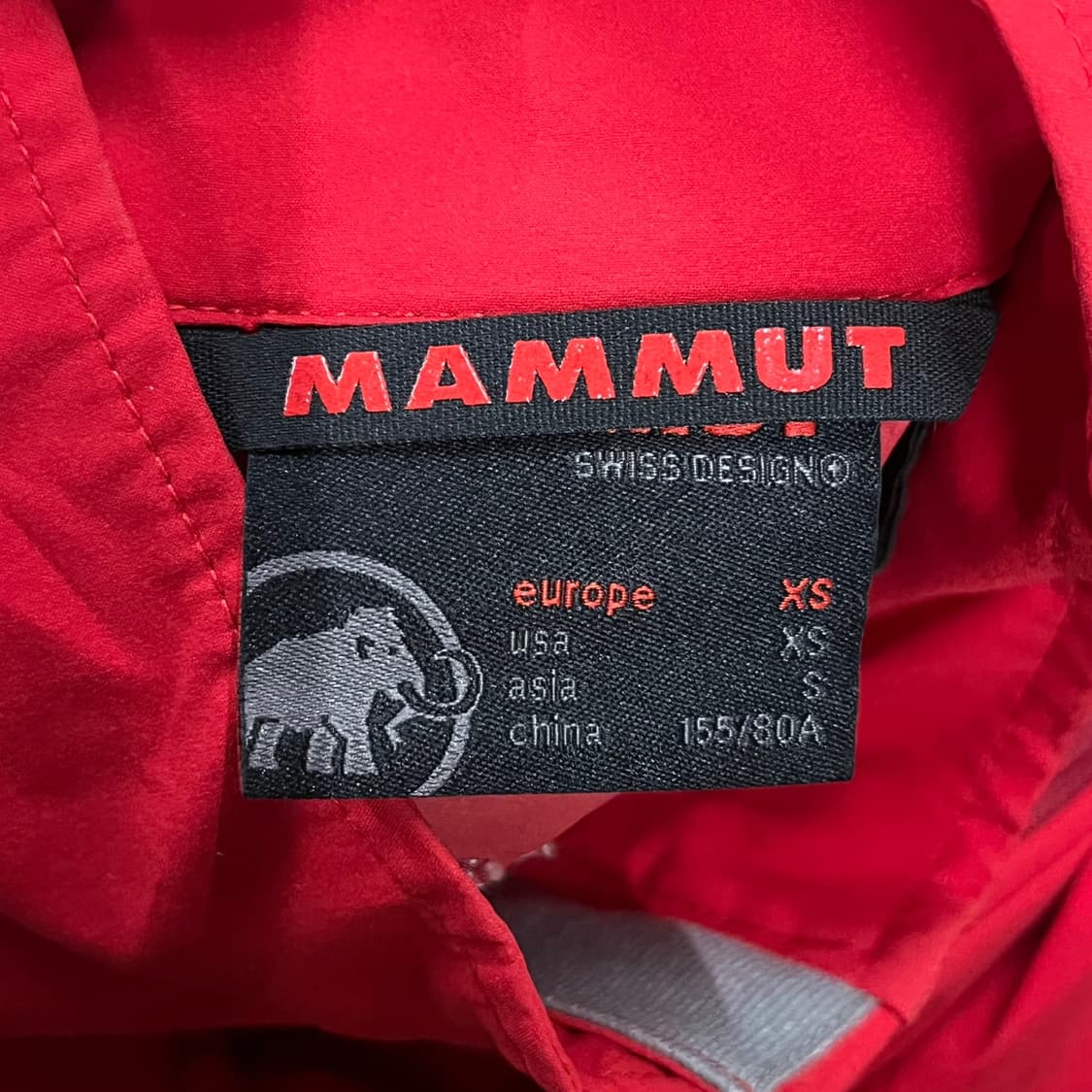 [정품/XS] 마무트 빨간색 바람막이 자켓 b10 상품이미지5