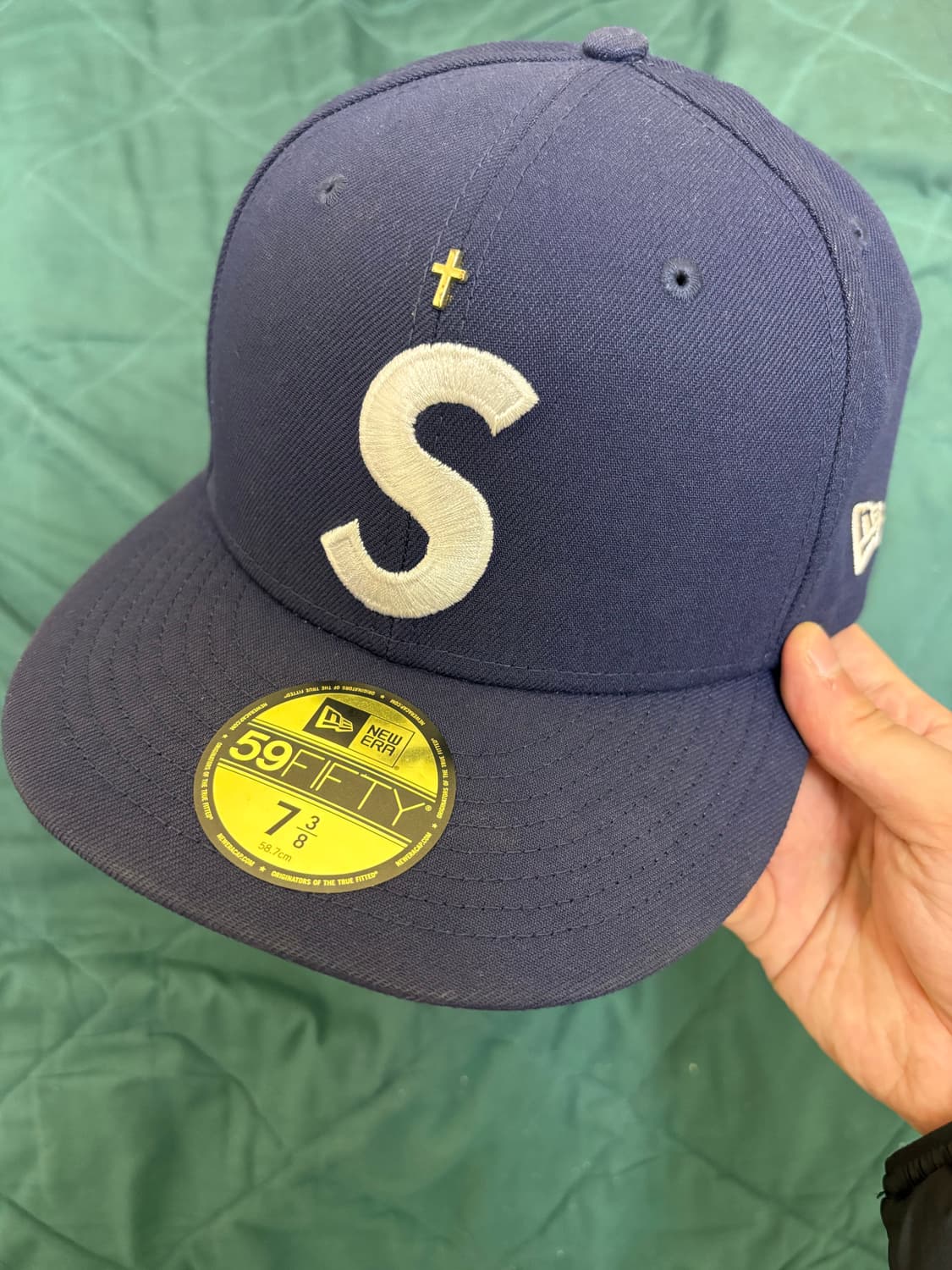 슈프림 뉴에라 골드 크로스 718 상품이미지2