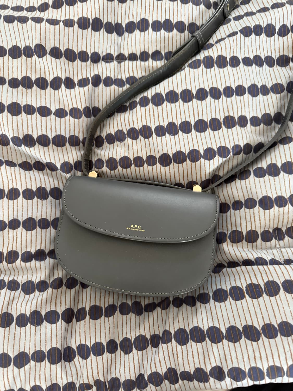A.p.c. 아페쎄 제네바 미니 숄더백 블루  상품이미지1