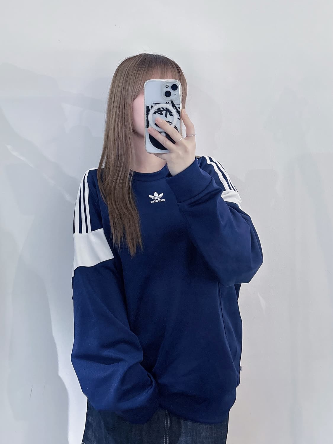 아디다스 미드 스몰로고 맨투맨 상품이미지2