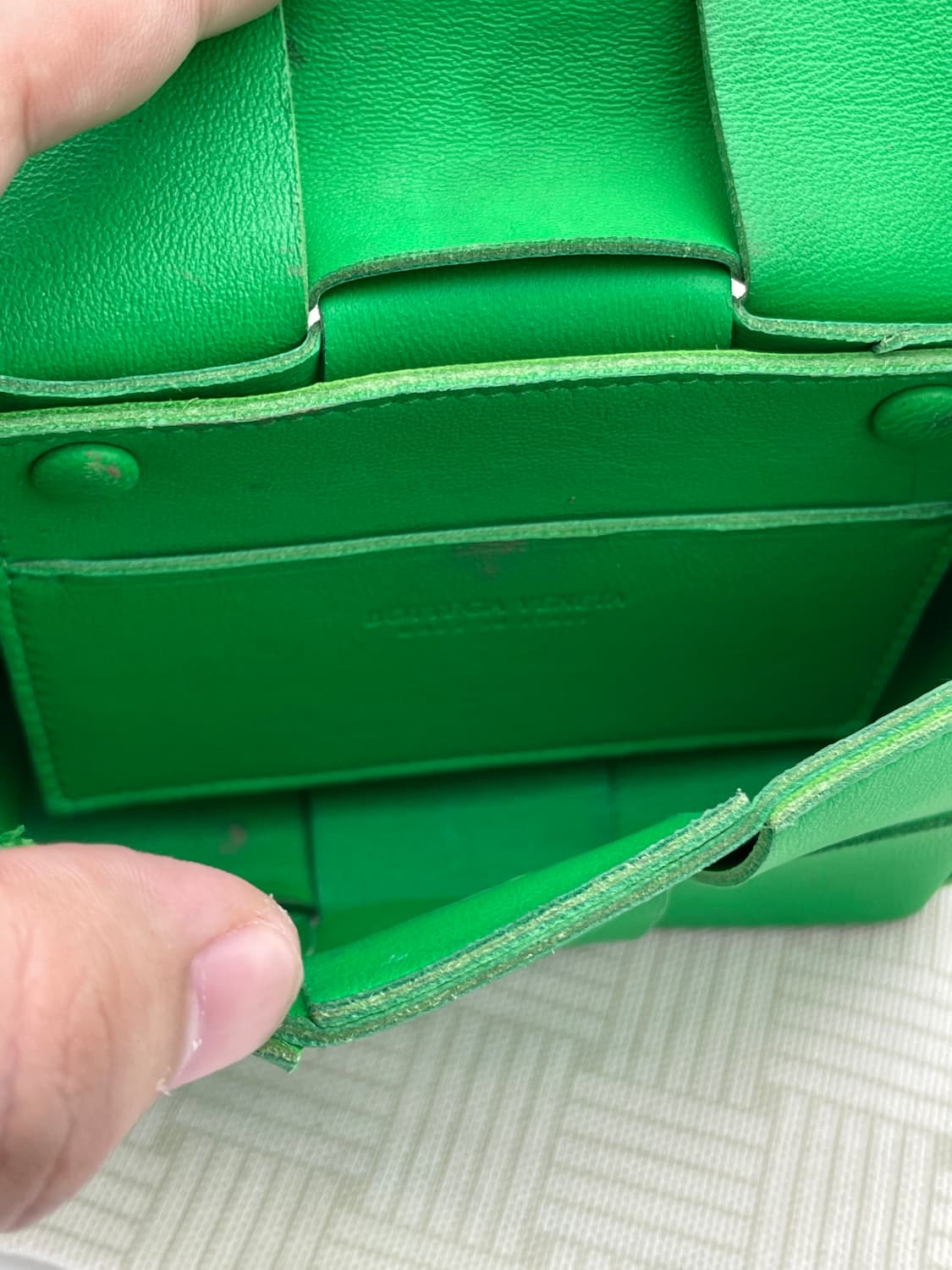 [ 정품 / 풀구성 ] 보테가베네타 미니 카세트백 그린 상품이미지3