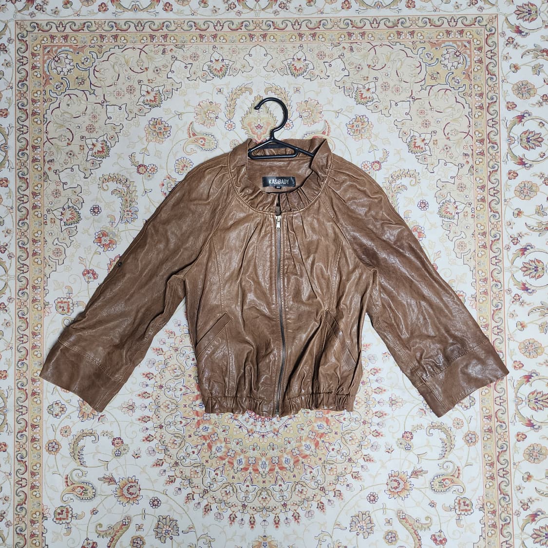 카시바디 여성 램스킨 레더자켓
66 상품이미지1