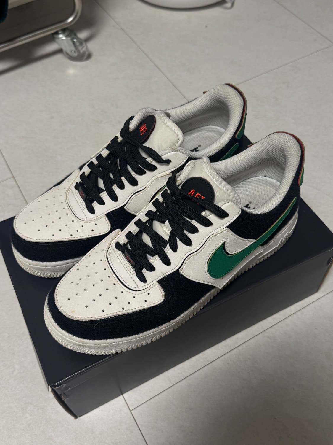 나이키 코스믹클레이 팔아요 상품이미지3