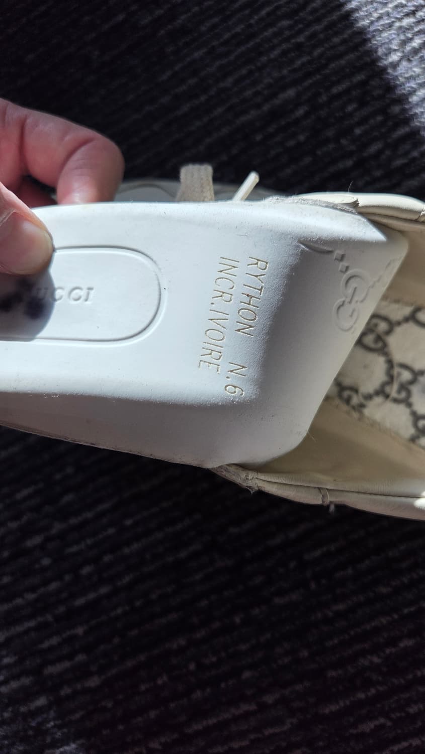 구찌 라이톤 띠로고 팝니다. 상품이미지2