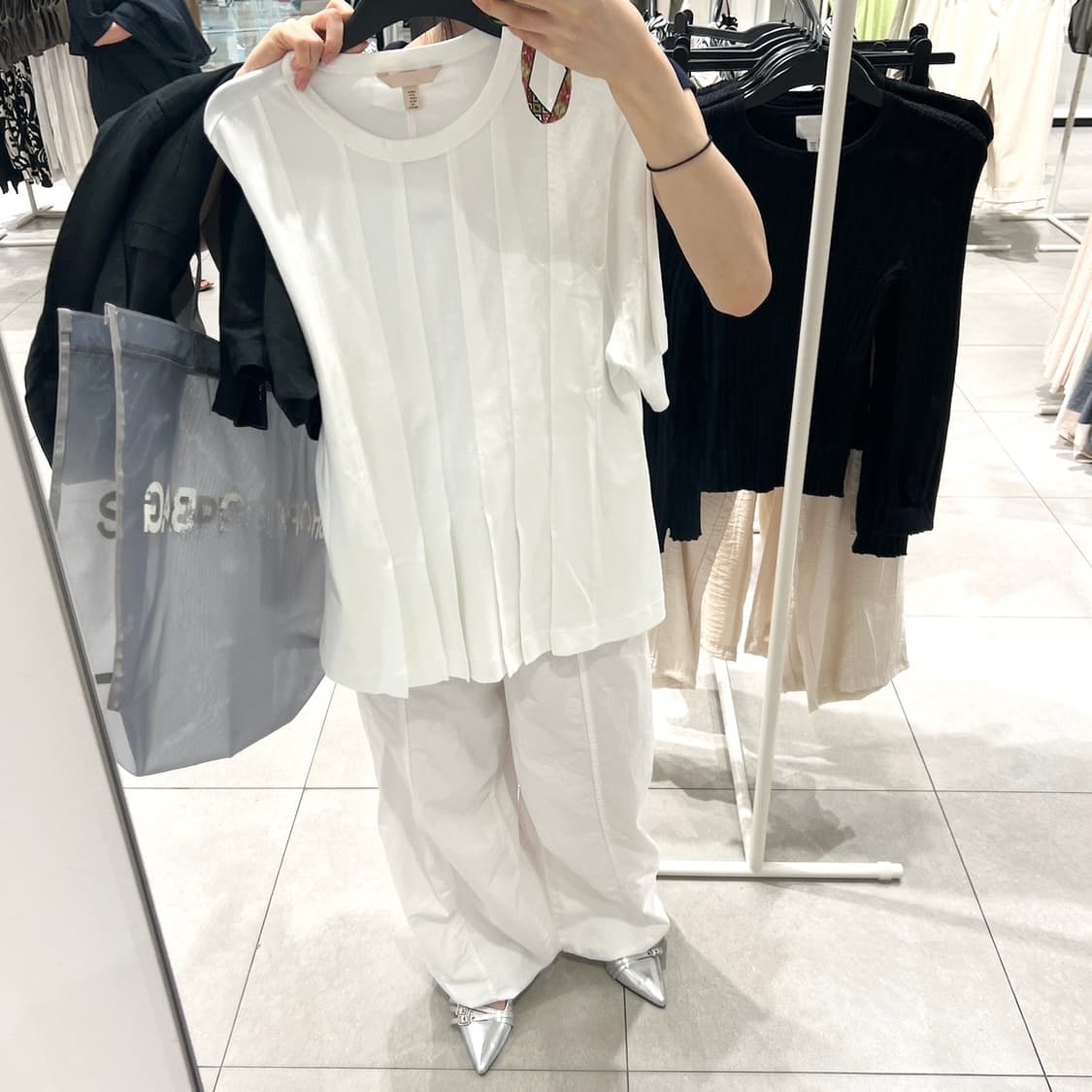 H&M 플리츠 핀턱 반팔 티셔츠(꼼데맛) 상품이미지2
