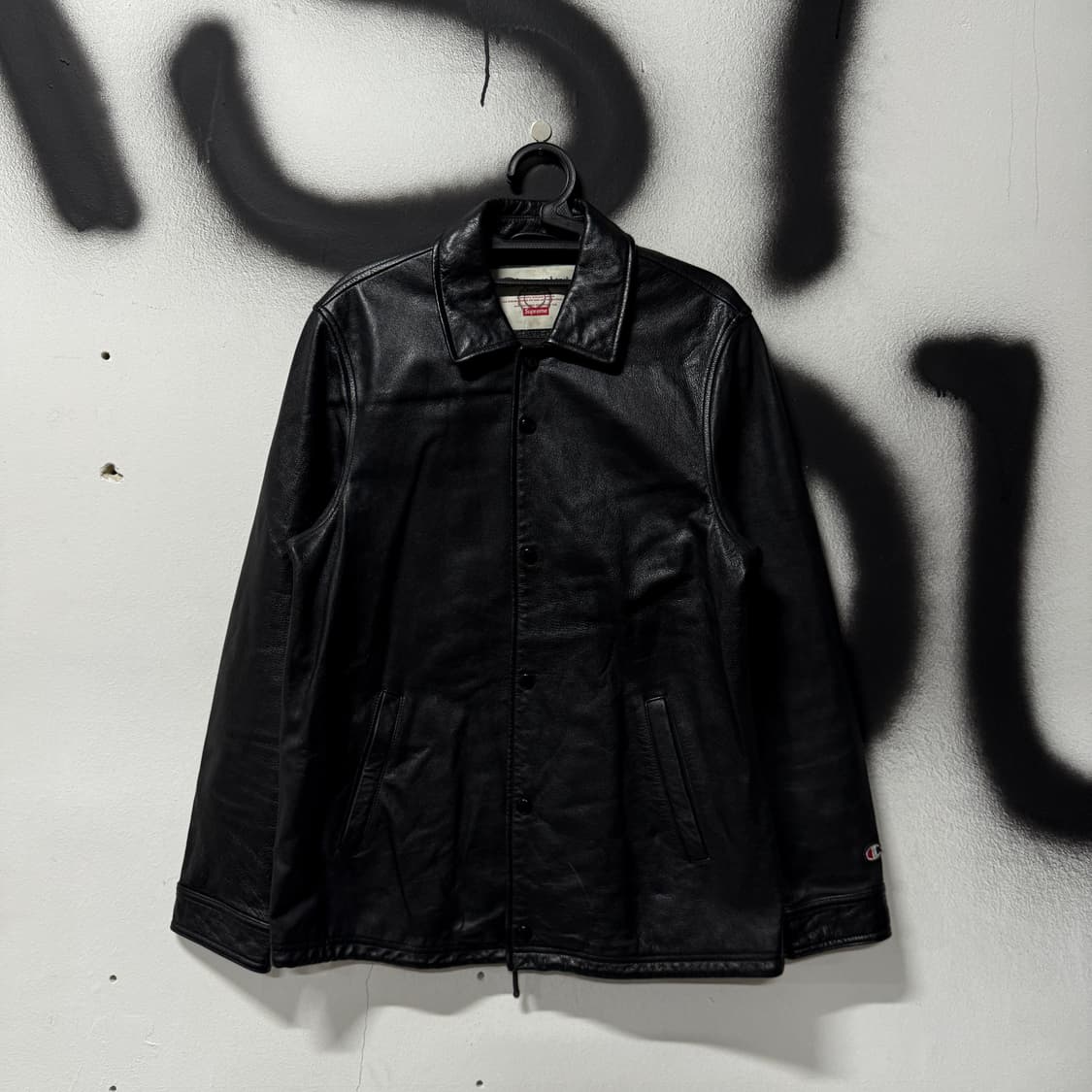 FW15 슈프림 x 챔피온 아치 로고 레더 코치 자켓 상품이미지1