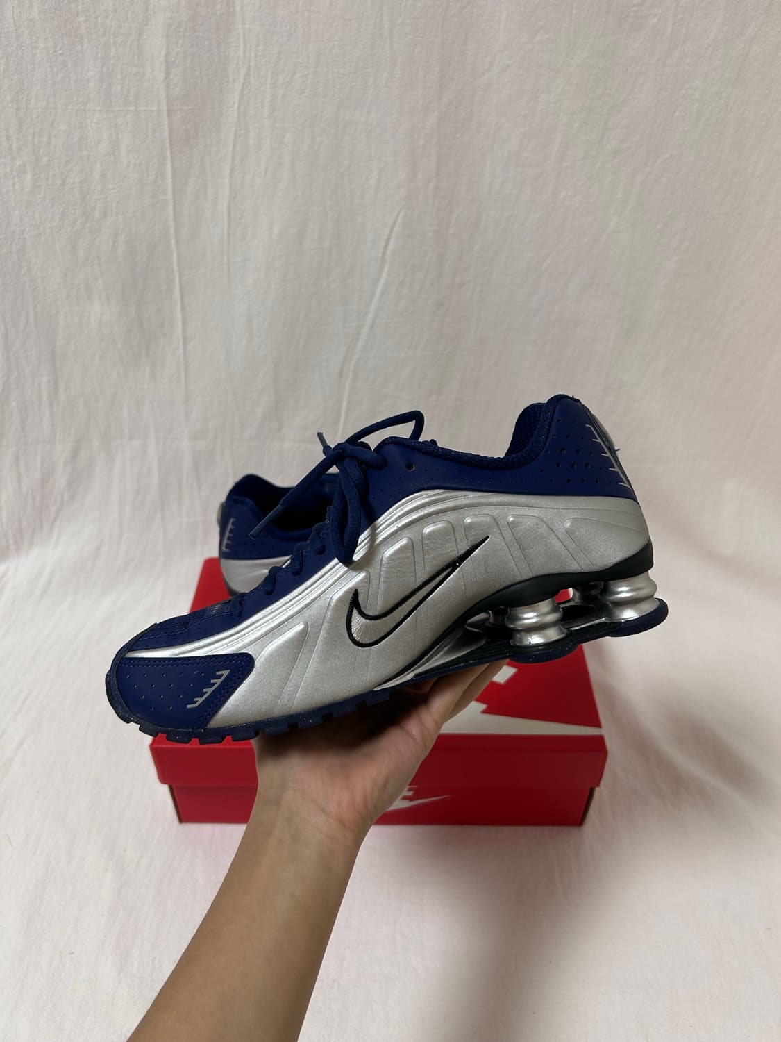 나이키 샥스 R4 네이비/실버 250mm 상품이미지5