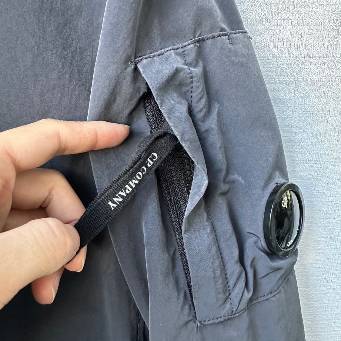 CP컴퍼니 렌즈 포켓 맥코트 그레이 95 상품이미지6