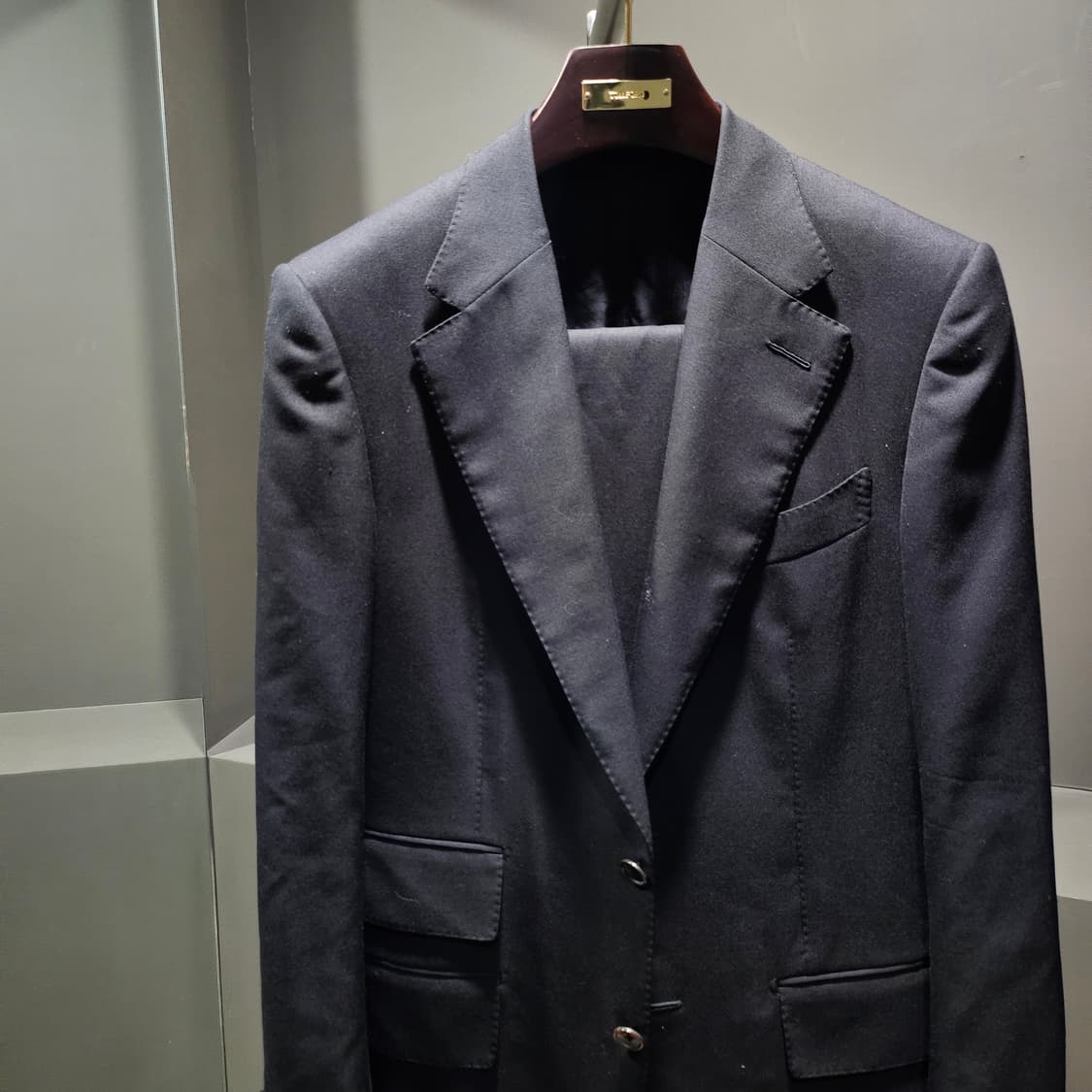 톰포드 블랙 캐시미어 100% 투피스 수트셋업 상품이미지2