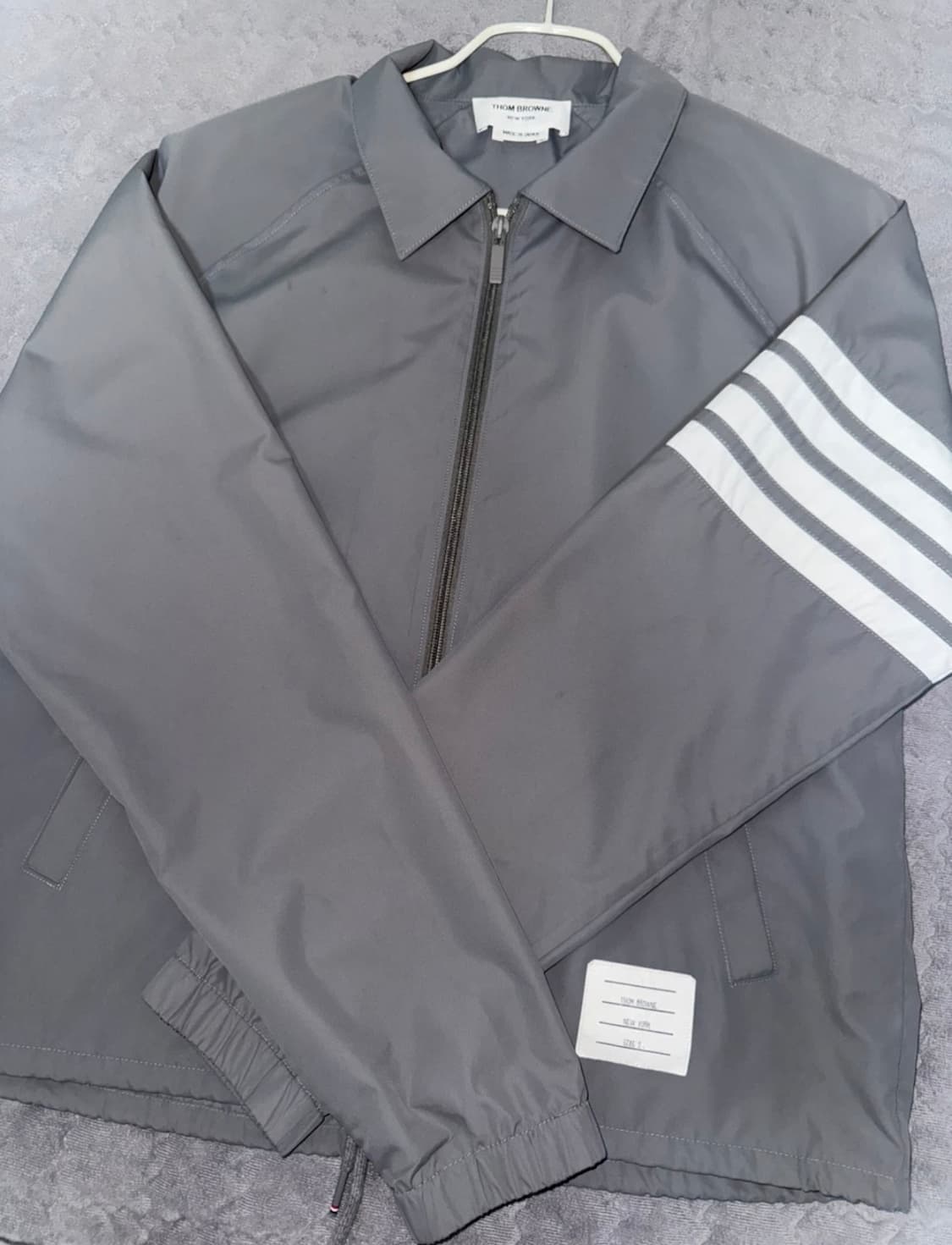 톰브라운 블루종 한정판 상품이미지1