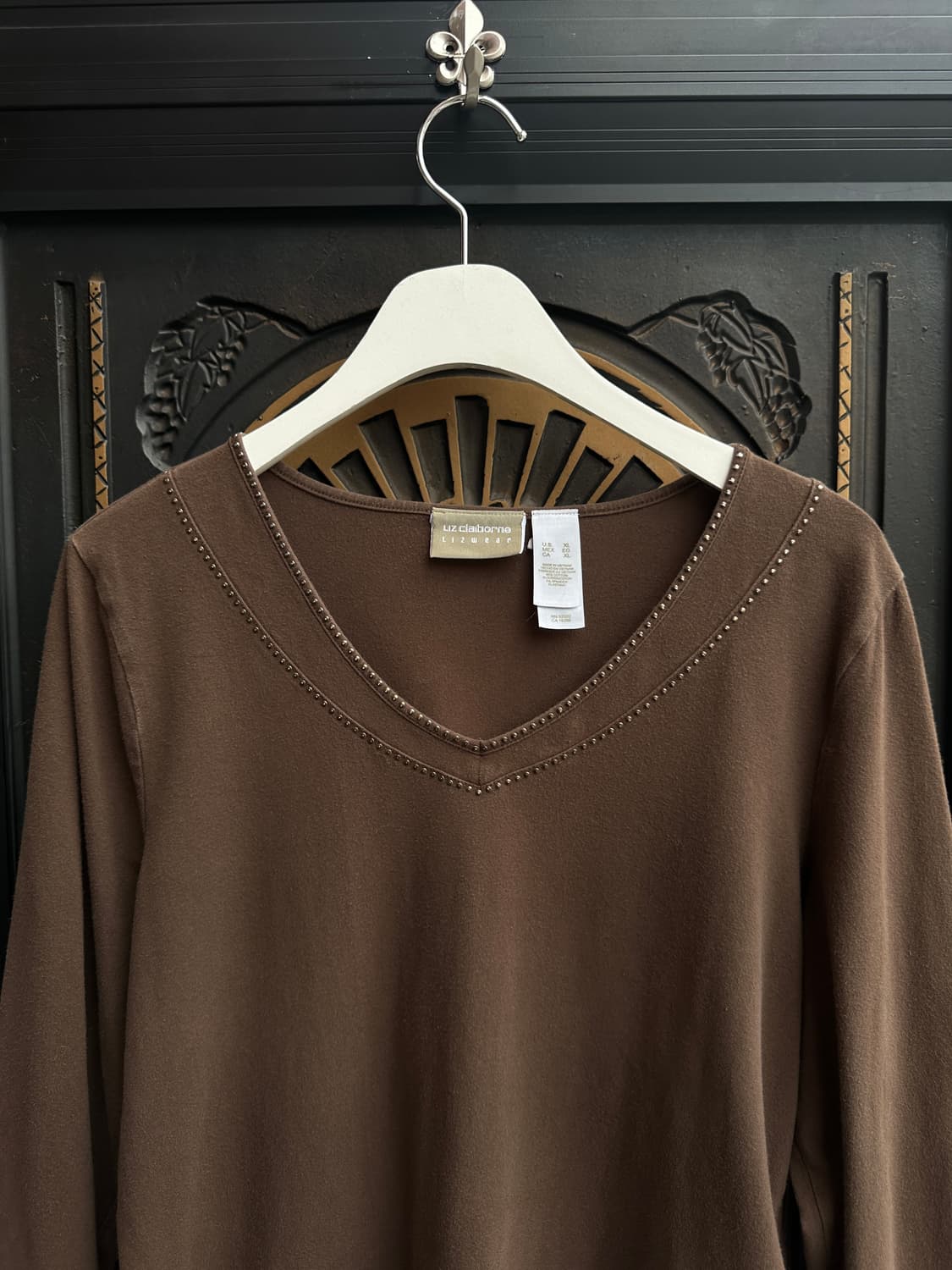 liz wear 스터드 긴팔티 상품이미지3