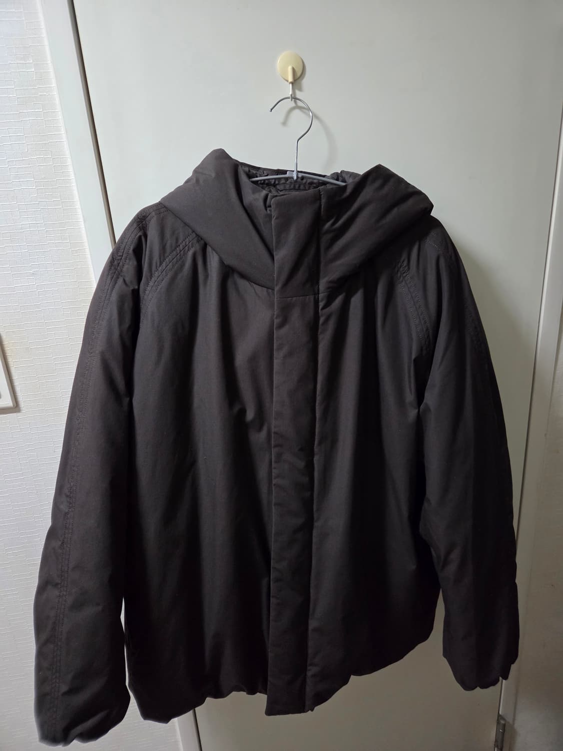 유니클로 U 퍼프테크 볼륨파카 다크브라운 상품이미지2