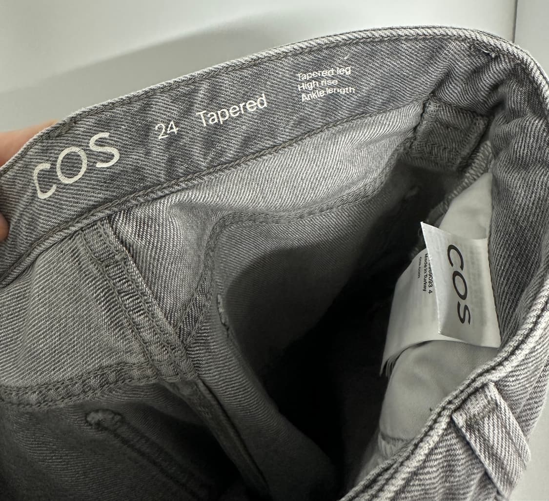 [COS 코스] 여성 흑청 테이퍼드 데님 상품이미지4