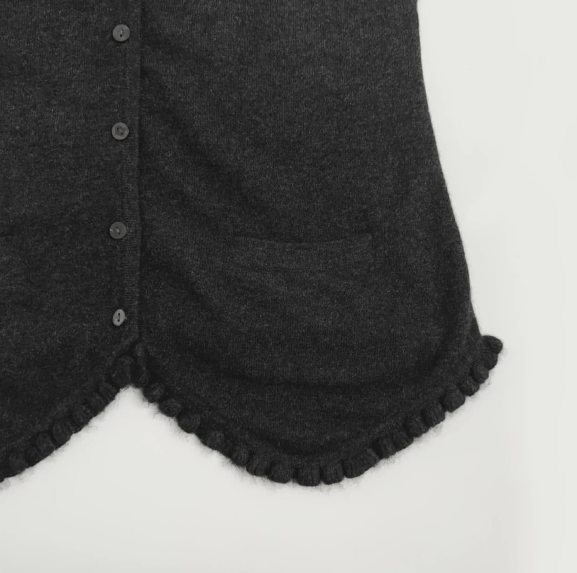 [캐시미어 100%] 차콜 브이넥 니트 베스트 L 상품이미지6