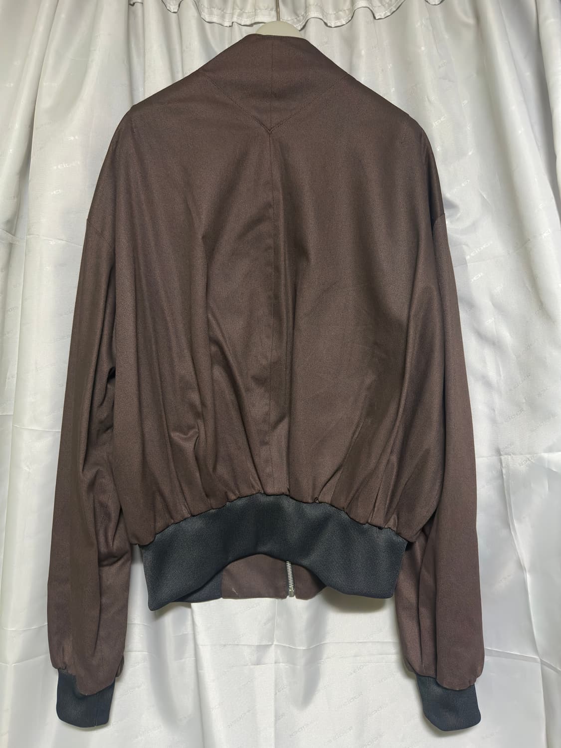 Av Vattev 봄버 자켓 브라운 상품이미지3