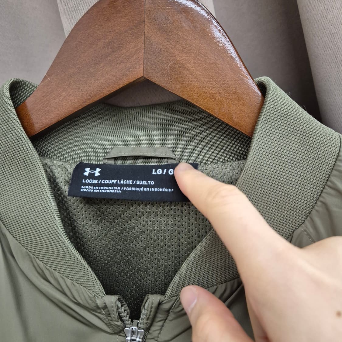 언더아머 APAC 스타디움 자켓 L 상품이미지3