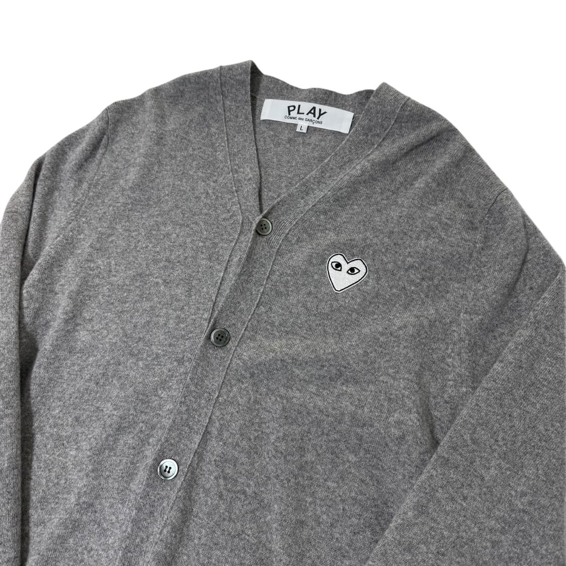 새상품급 꼼데가르송 화이트로고 그레이 가디건 상품이미지3