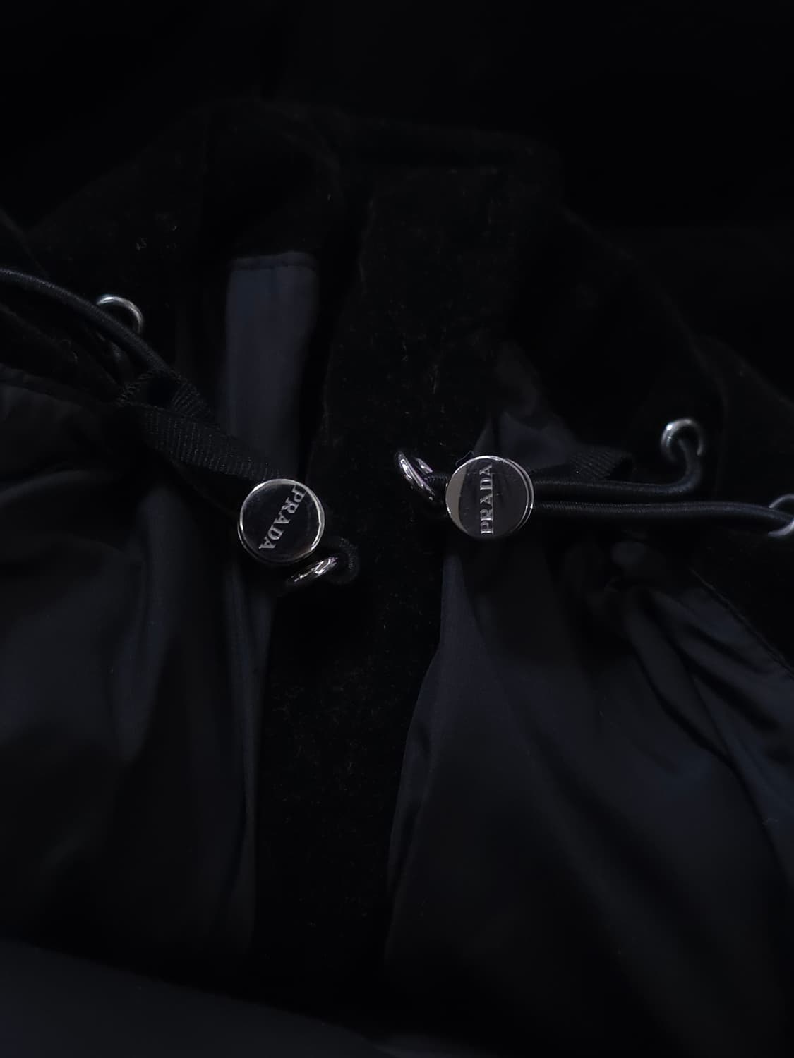 [S] 프라다 벨벳 다운 패딩 블랙(SGC407) 상품이미지4