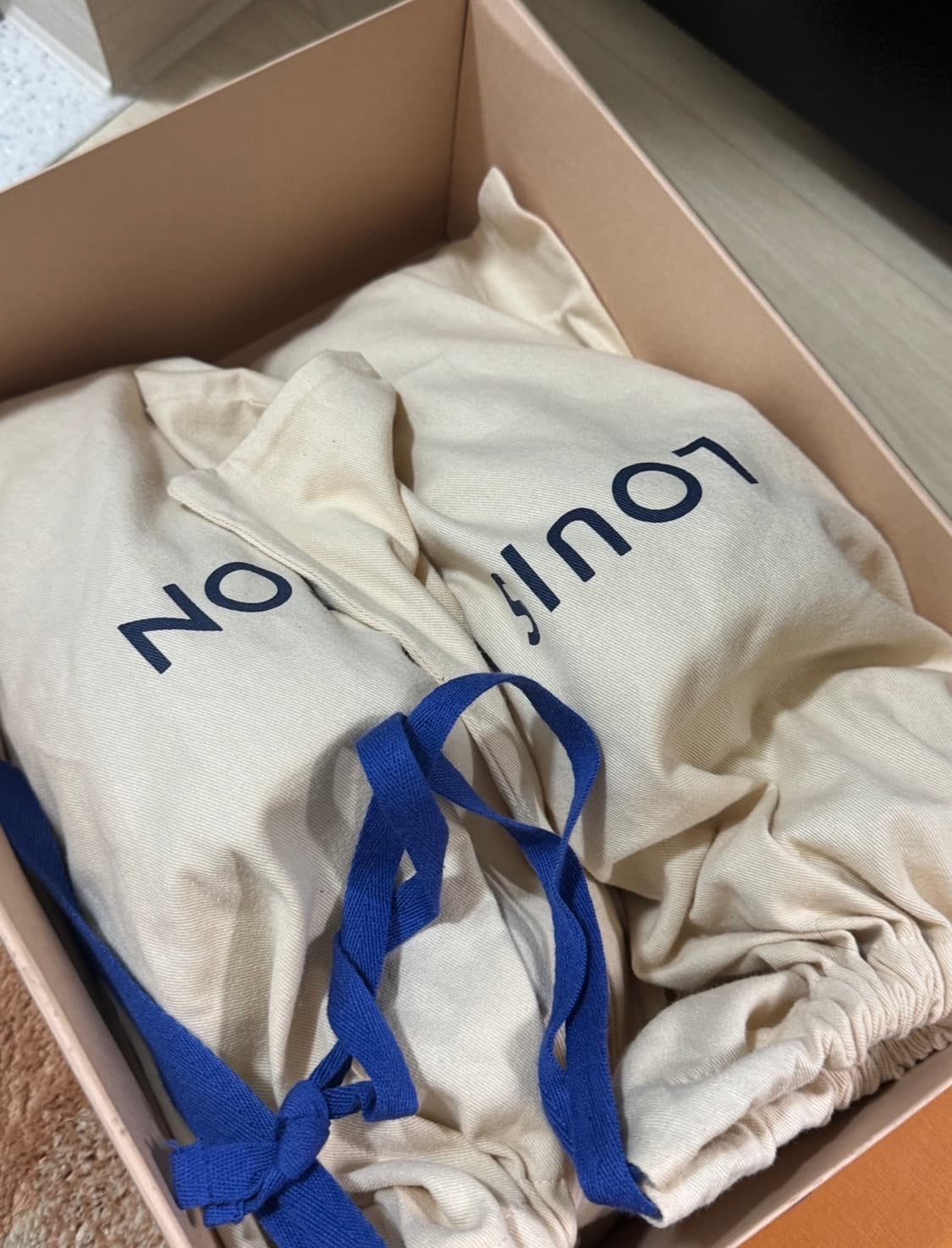 루이비통 버터소프트 스니커즈(8.5,270)-이번주까지 상품이미지5